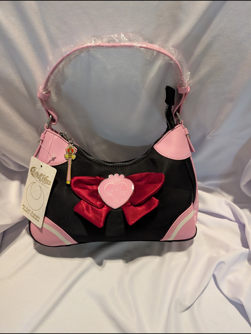 Pretty Guardian Sailor Moon shoulder bag from Hot Topic With Bonus Keychain!!!